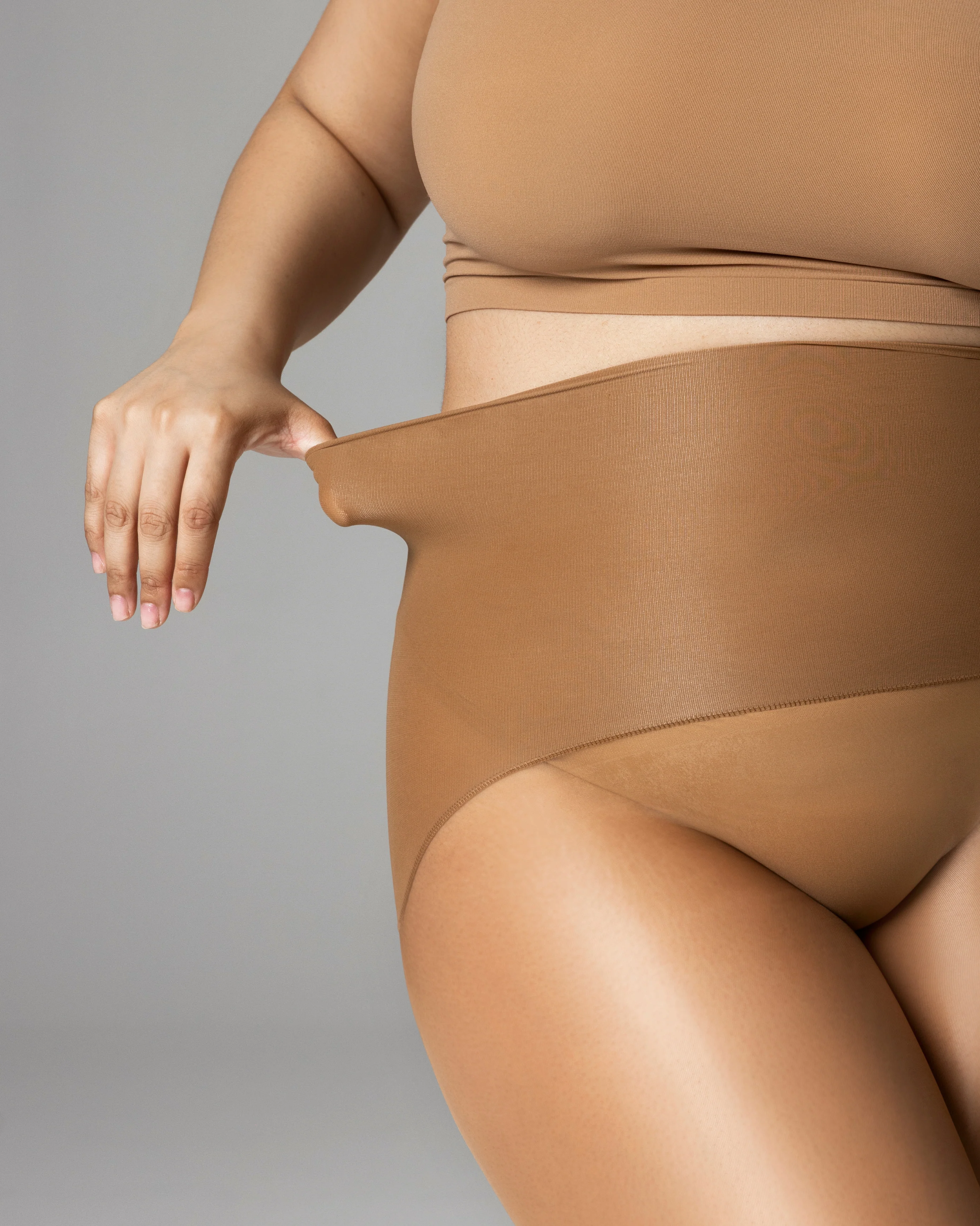 PLAY - FREE HUGGING SEAMLESS TIGHTS - GLOSS - Image 13